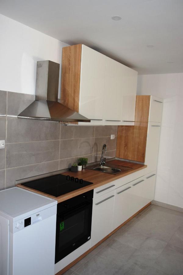 Marta II Your Holiday Home In Seget Center Трогир Экстерьер фото