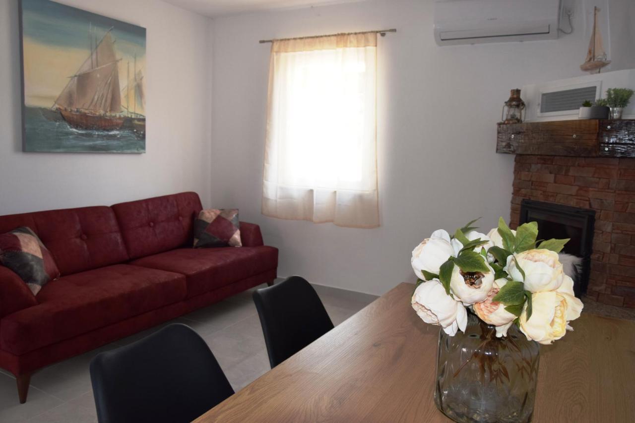 Marta II Your Holiday Home In Seget Center Трогир Экстерьер фото